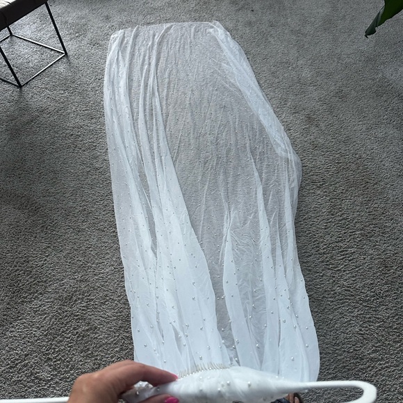 Grace Loves Lace Elegant White Bridal Veil
